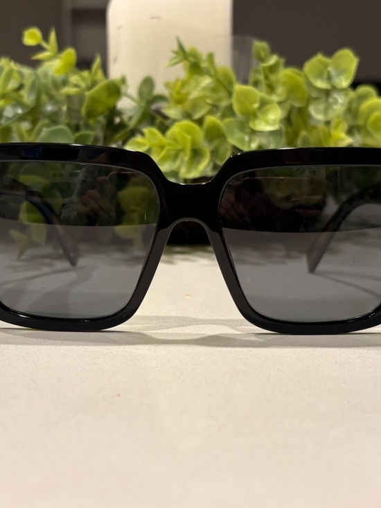 Prada Sunglasses PR24Z